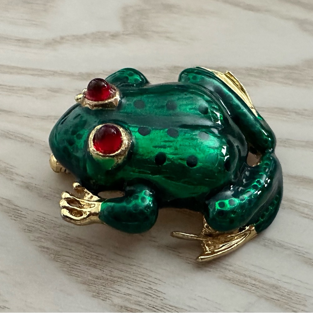 Antique Frog brooch